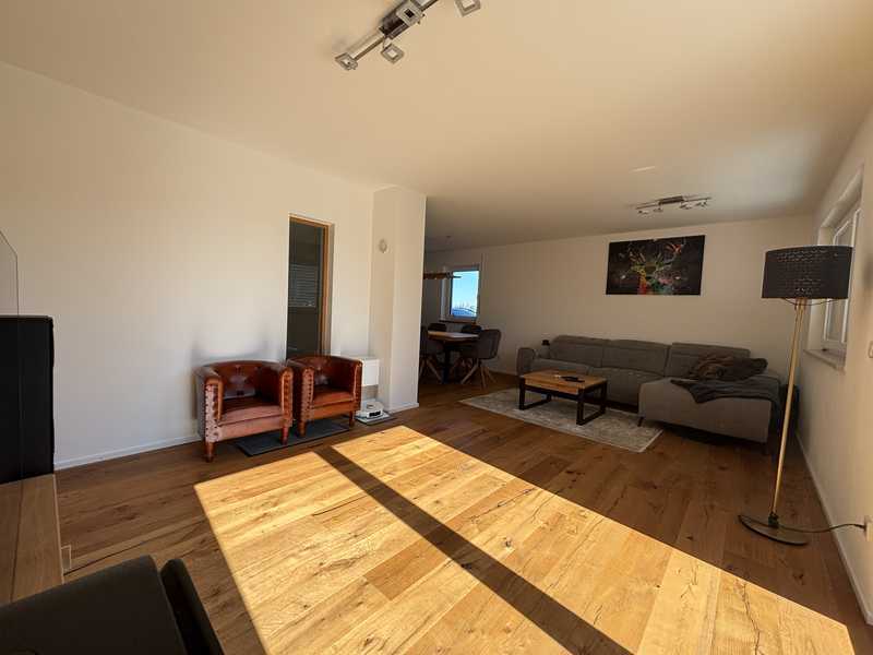                                                               MODERNE &amp; HOCHWERTIGE DOPPELHAUSH&Auml;LFTE MIT GARTEN IN HAUNWANG                                                       in Eching (Landshut)