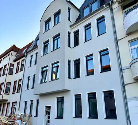 4-Raum-Wohnung Erstbezug mit moderner Ausstattung und Einbauküche