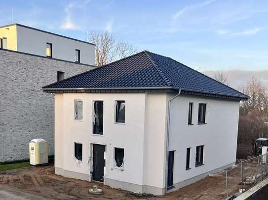 Erstbezug Neubauwohnung in Stadtvilla mit Smart Home, gehobener Ausstattung & Balkon/Terrasse/Garten