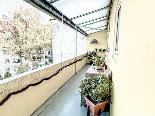 Düsseldorf-Pempelfort: Wohnung mit Altbauscharm in zentraler Lage! Bezugsfrei ab 30.06.2025