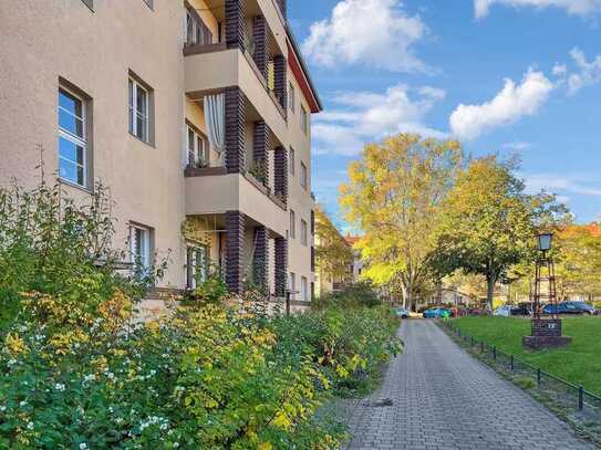 Bezugsfreie helle Maisonette-Wohnung mit 6 Zimmern in Berlin-Zehlendorf