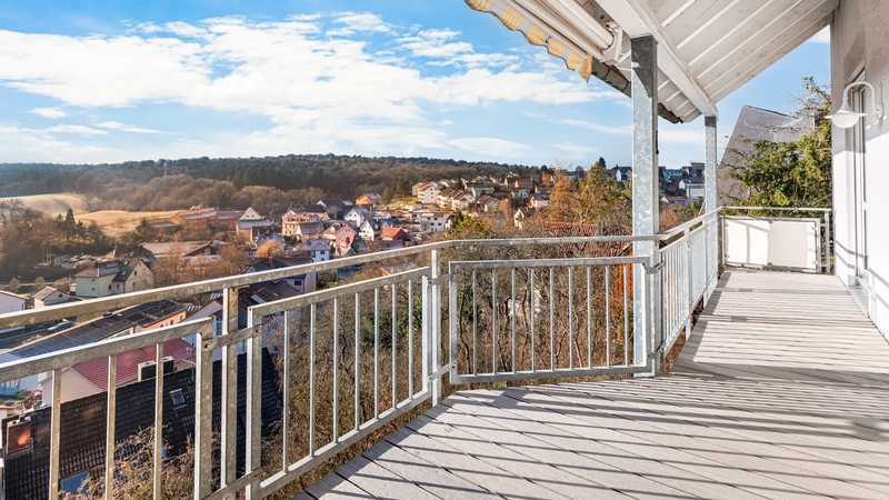                                                               Maisonette mit Hausgef&uuml;hl: 4 Zimmer, separater Eingang, Panoramabalkon, Bulthau&hellip;                                                       in Oberdürrbach (Würzburg)