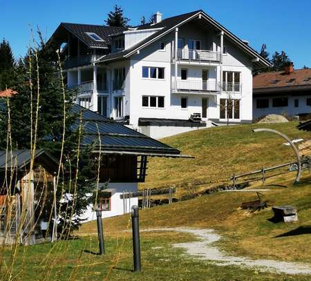 Modern geschnittene, helle Wohnung mit tollem Blick