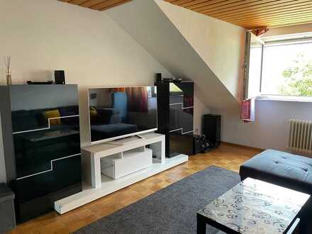 Attraktive 3,5 Raum Wohnung mit Kamin in ruhiger Seitenstraße