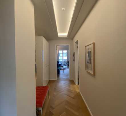 Stilvolle 3-Zimmer-Wohnung mit luxuriöser Innenausstattung mit Balkon und EBK in Berlin Wilmersdorf