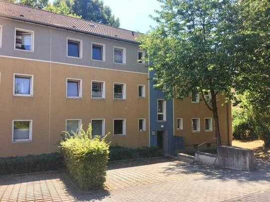 Frisch renovierte 2-Zi.-Whg. mit Tageslichtbad und Balkon