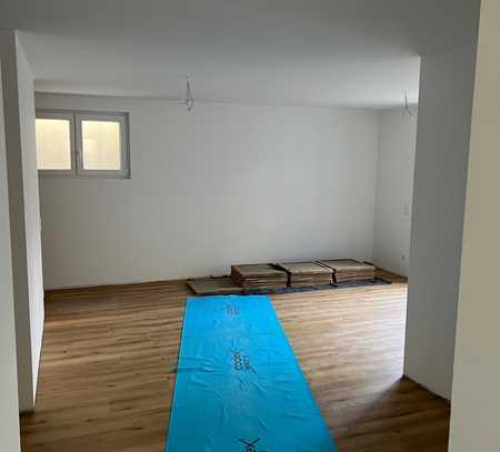 Exklusive 2-Zimmer-Souterrain-Wohnung mit gehobener Innenausstattung und Einbauküche in Filderstadt