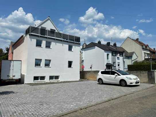 Ersteinzug in Kernsanierte 3-Zimmer-Wohnung mit gehobener Innenausstattung in Diez