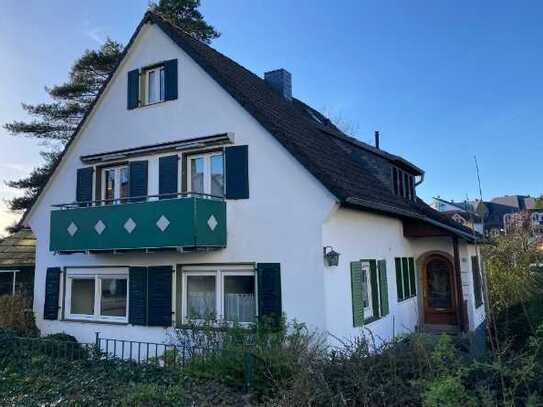 Freistehendes Ein-/Zweifamilienhaus mit Terrasse und idyllischem Garten - provisionsfrei