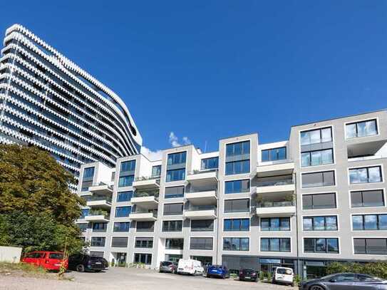 Edle Penthouse-Maisonette-Wohnung mit Panorama-Dachterrasse
- Rheinblick/Hafen/Rheinturm/Altstadt