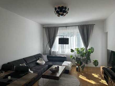Schöne 2,5 Zimmerwohnung mit Sonnenbalkon in Schmargendorf