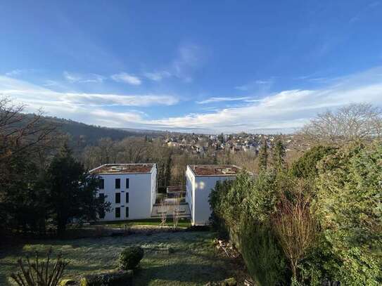 Helle 2-Zimmer-Wohnung mit toller Aussicht und Balkon in Bestlage von Pforzheim