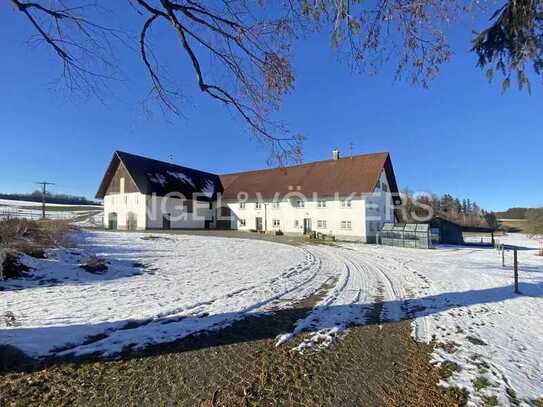 Sonnenverwöhnter Einödhof mit viel Platz für Mensch und Tier!