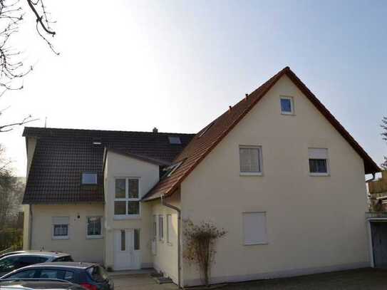 Schöne 4-Zimmer-DachMaisonette Whg m Balkon