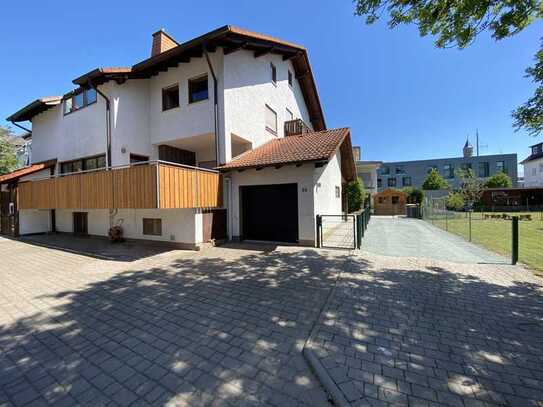 Modernisierte 4-Zimmer-Wohnung mit Balkon und EBK in Idstein