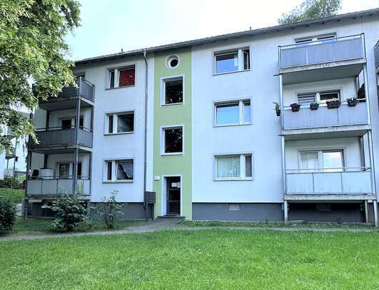 Frisch renovierte 2-Zi.-Whg. mit Tageslichtbad und neuer Einbauküche