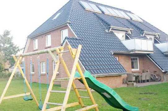 Schöne sonnige drei Zimmer Wohnung mit Garten