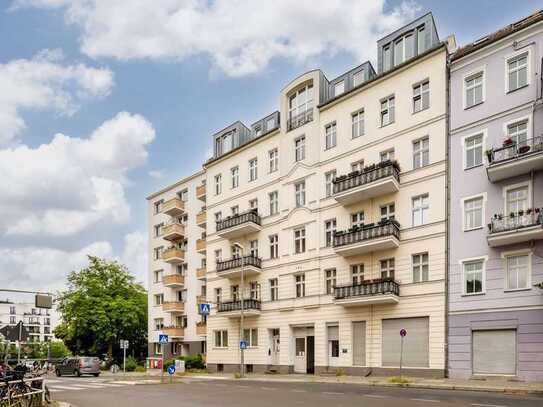 Großzügige Kapitalanlage mit Terrasse nah dem Park am Gleisdreieck