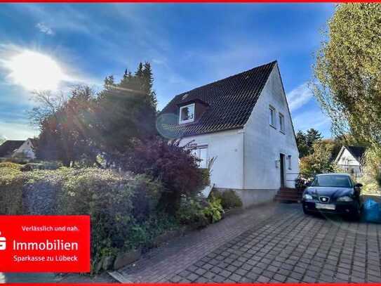 Freistehendes Einfamilienhaus auf sonnigem Grundstück