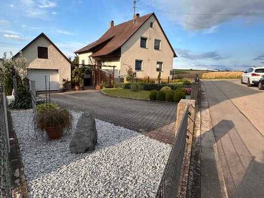 Einfamilienhaus mit idyllischem Garten- Perfekt für Familien oder investitionsfreudige Käufer!