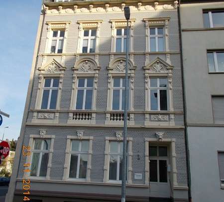 Schöne 6 Zimmer-TOP-Wohnung an der Humboldtstrasse