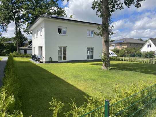 neuwertiges Energieüberschuss-Haus mit 4 Schlafzimmer