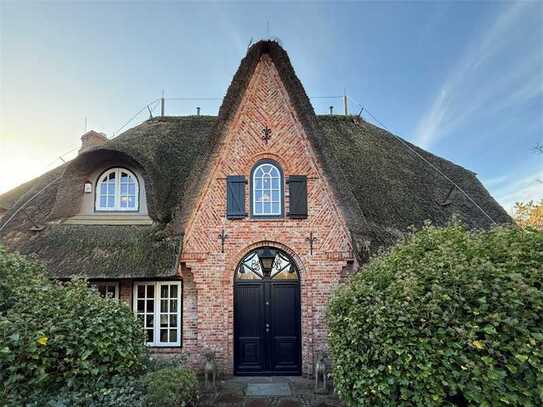 Große Haushälfte in ruhiger Lage mit sonnigem Garten in Kampen auf Sylt