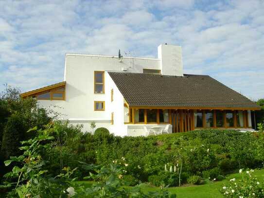 Prämiertes Architektenhaus in Harmonie mit der Natur