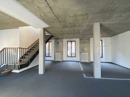 Helles Loft direkt am Wasser mit Blick auf die Oberbaumbrücke