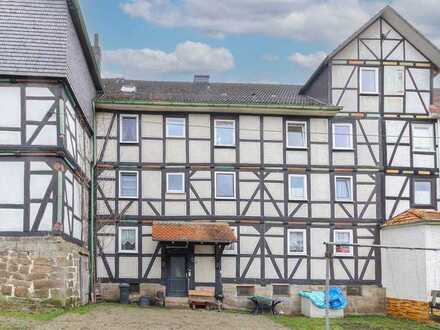 Gute Kapitalanlage bei Kassel: Vermietetes, gepflegtes MFH mit 6 WE