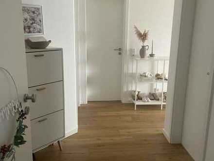Freundliche 3,5-Raum-Wohnung mit EBK und Balkon in Hünstetten