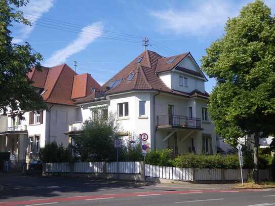 Großzügige Jugendstil Wohnung direkt am Salonwald