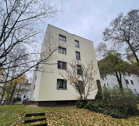 Ansprechende 4,5-Zimmer-Wohnung mit geh. Innenausstattung und Balkon