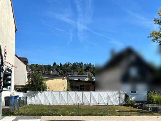 Grundstück mit Bestand und Entwicklungspotential in Siegen!