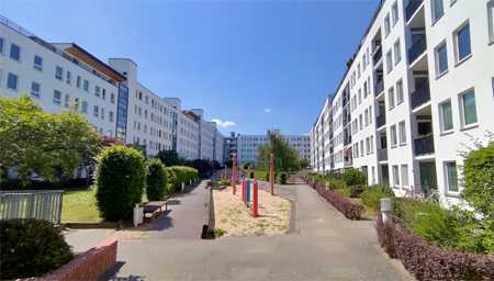 Wasserstadt Spandau Balkonwohnung mit Havelblick Ruhiglage direkt an der Havel - freiwerdend