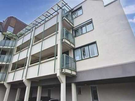 Super Lage, 3 Zimmer Wohnung mit Balkon, Aufzug, Carport