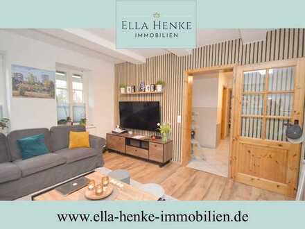 Schöne, großzügige Erdgeschoss-Wohnung in denkmalgeschütztem Haus.