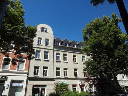 Meine neue Dachgeschosswohnung - großzügig und 2 Nettokaltmieten frei !!