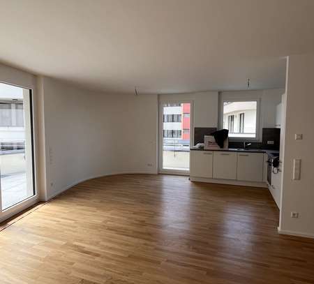 Stilvolle 3-Raum-Penthouse-Wohnung mit gehobener Innenausstattung mit Einbauküche in Leonberg