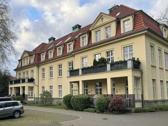 Lichtdurchflutete Maisonette-Wohnung in den Arrenbergschen Höfen zu vermieten