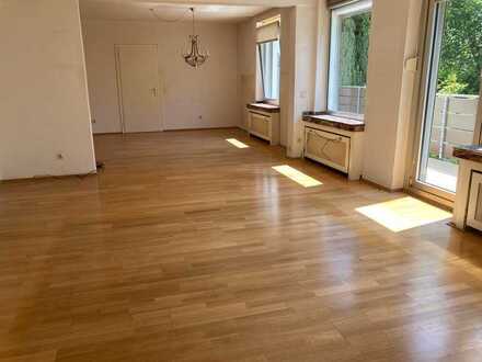 Südl. Gartenstadt/Hörde-Nord: großzügige 120 qm große Wohnung, großer Balkon an Paar/Einzelperson