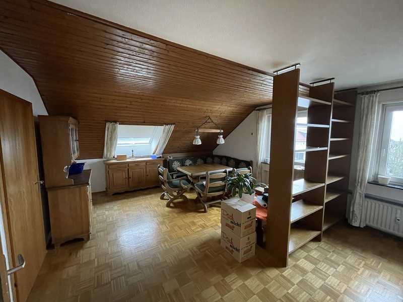                                                               Helle 3-Zimmer Dachgeschosswohnung mit gro&szlig;em Garten in Petersberg                                                       in Petersberg (Fulda)