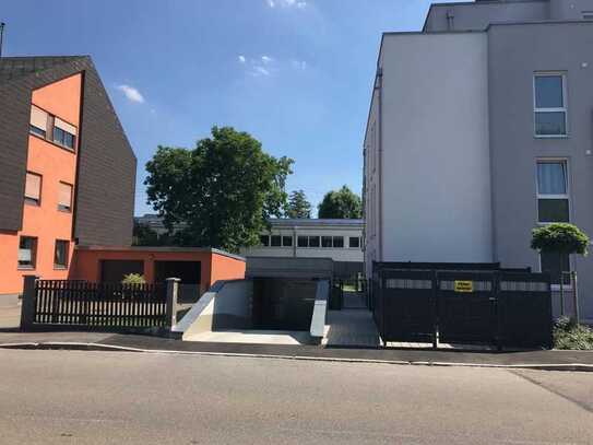 Tiefgaragenstellplatz zu vermieten, Adelbertstr. 6 Gersthofen