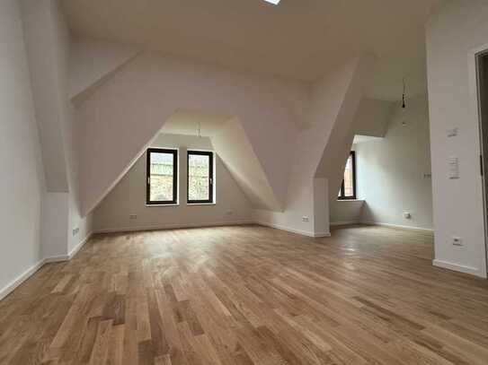 Helle 3-Zimmer-Wohnung im Erstbezug mit Einbauküche und einzigartigem Charme