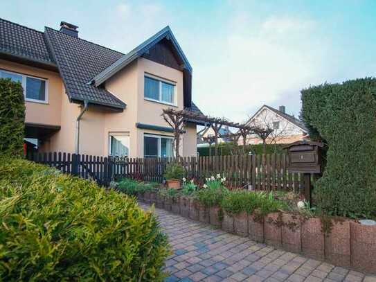 Doppelhaushälfte in Chemnitz, in zentraler Lage von Euba zu verkaufen.