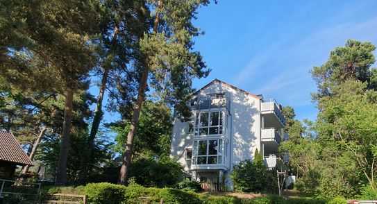 Sonnige, ruhige 2,5 Zimmer Wohnung mit Balkon