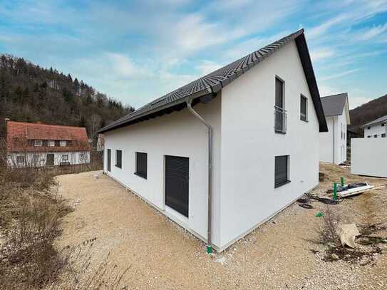 Neubau! - Zwei moderne Doppelhaushälften in Bopfingen