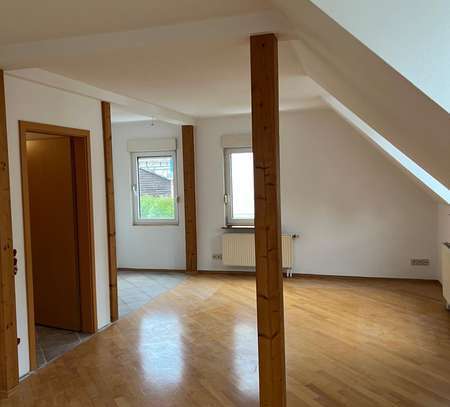 Attraktives 4-Zimmer-Haus mit EBK in Wiesbaden Rambach