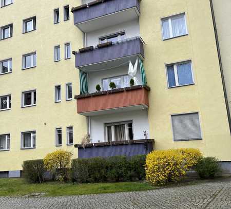 Schöne ETW, neue Sanierung, 10 Min. vom Kudamm, Balkon, EBK,