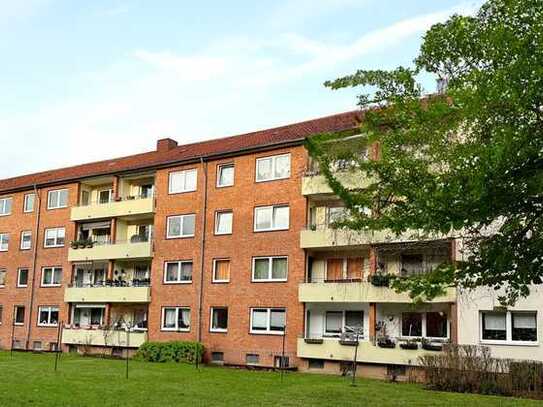 Renovierte 3-Zimmer Wohnung mit Balkon zu vermieten!